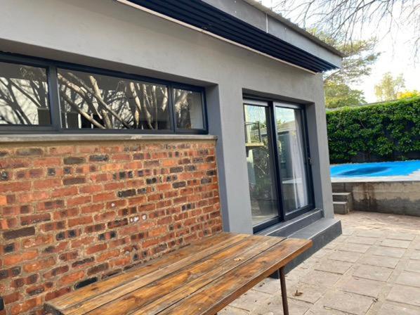 46 On Allcock Guest Apartment & Luxury Room Pretoria-Noord Eksteriør bilde